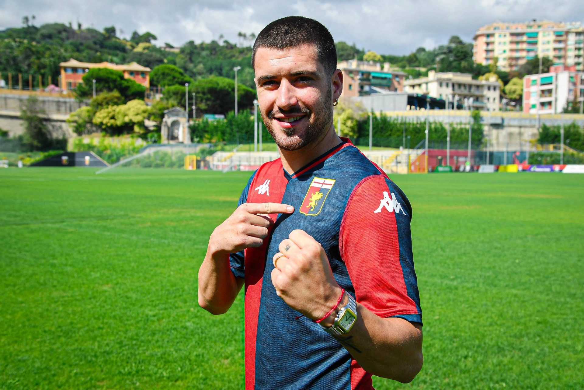 UFFICIALE - Aarón Martín è nuovo giocatore del Genoa