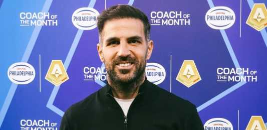 Feyenoord-Como (3-2), Fabregas: “Forse ho sbagliato alcune scelte” Cesc Fabregas premiato come allenatore del mese