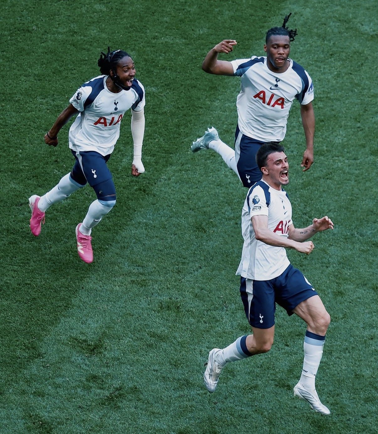 Rivoluzione Tottenham: da retrocessione a mercato record